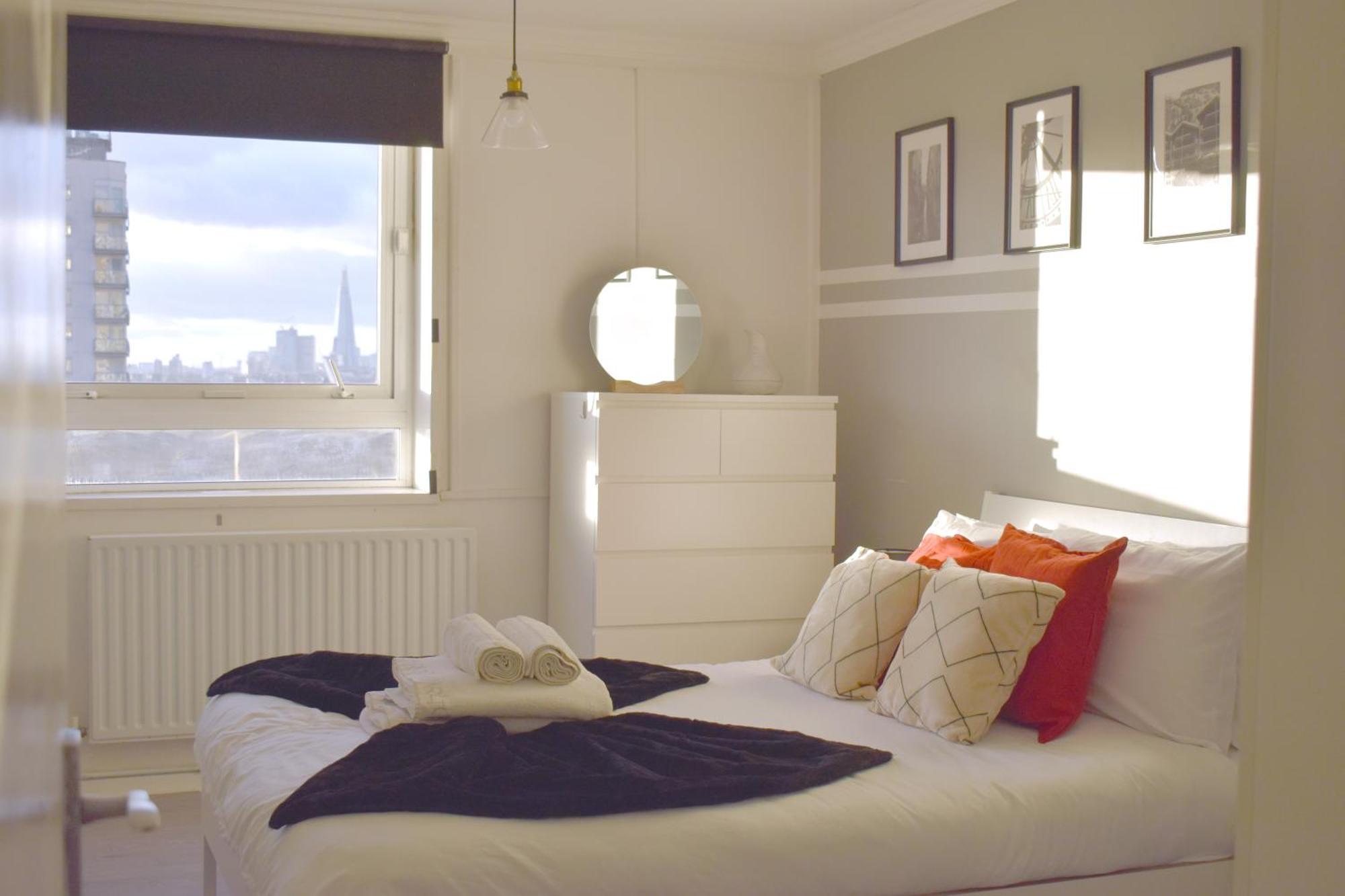 Skyline Apartment, London, Canary Wharf, River Side View And Street Parking Permit * Londra