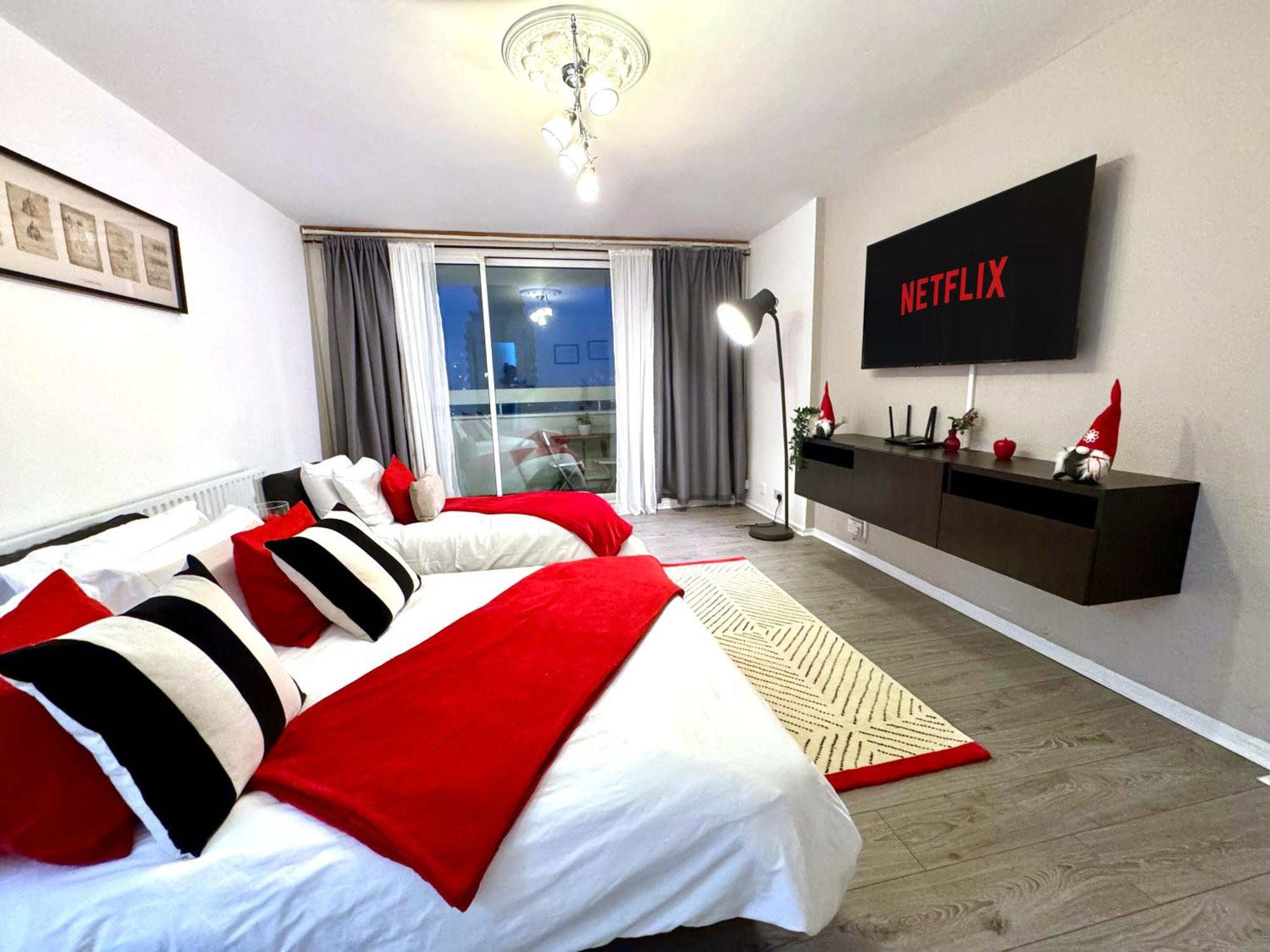 Appartamento Skyline Apartment, London, Canary Wharf, River Side View And Street Parking Permit