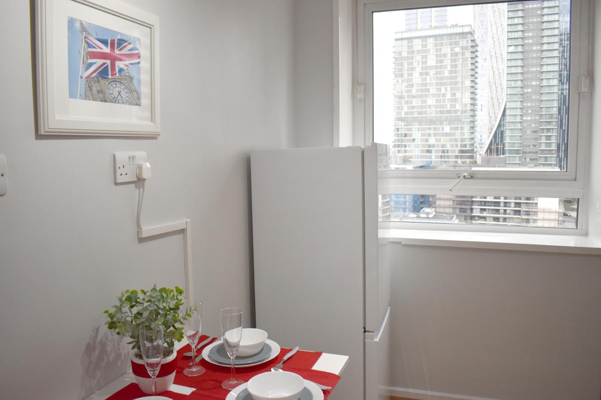 Skyline Apartment, London, Canary Wharf, River Side View And Street Parking Permit Appartamento *