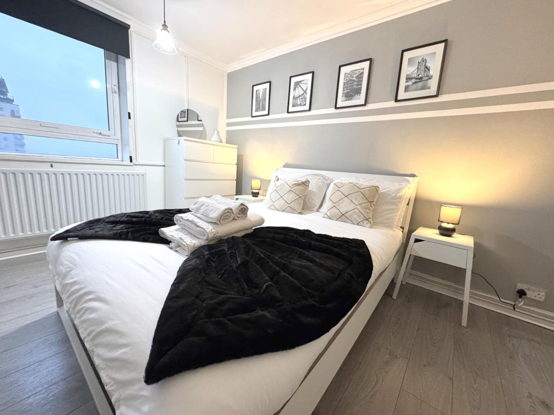 Skyline Apartment, London, Canary Wharf, River Side View And Street Parking Permit Apartament